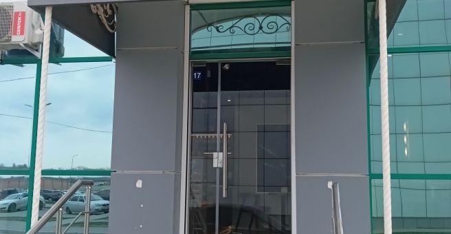 Prada, кофейня